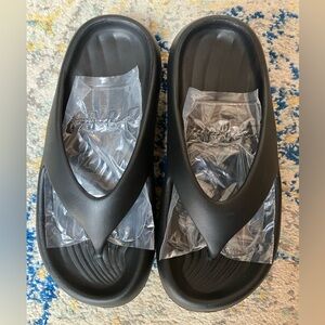 Black Pillowslide Womens Sandals